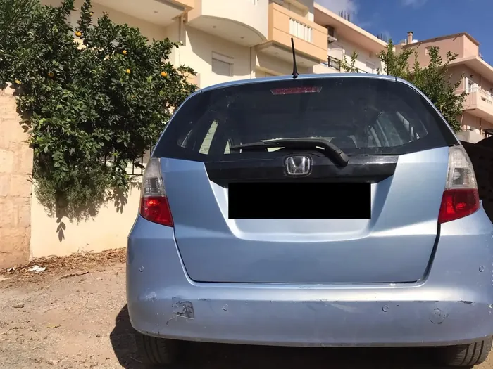 Honda Jazz με καινούργιο πίσω κρύσταλλο